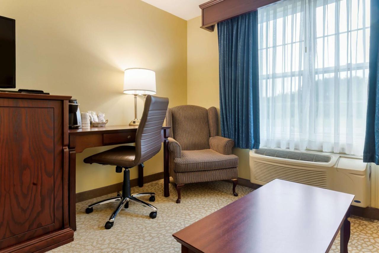 Best Western Plus Grand-Sault Hotel & Suites Exteriör bild