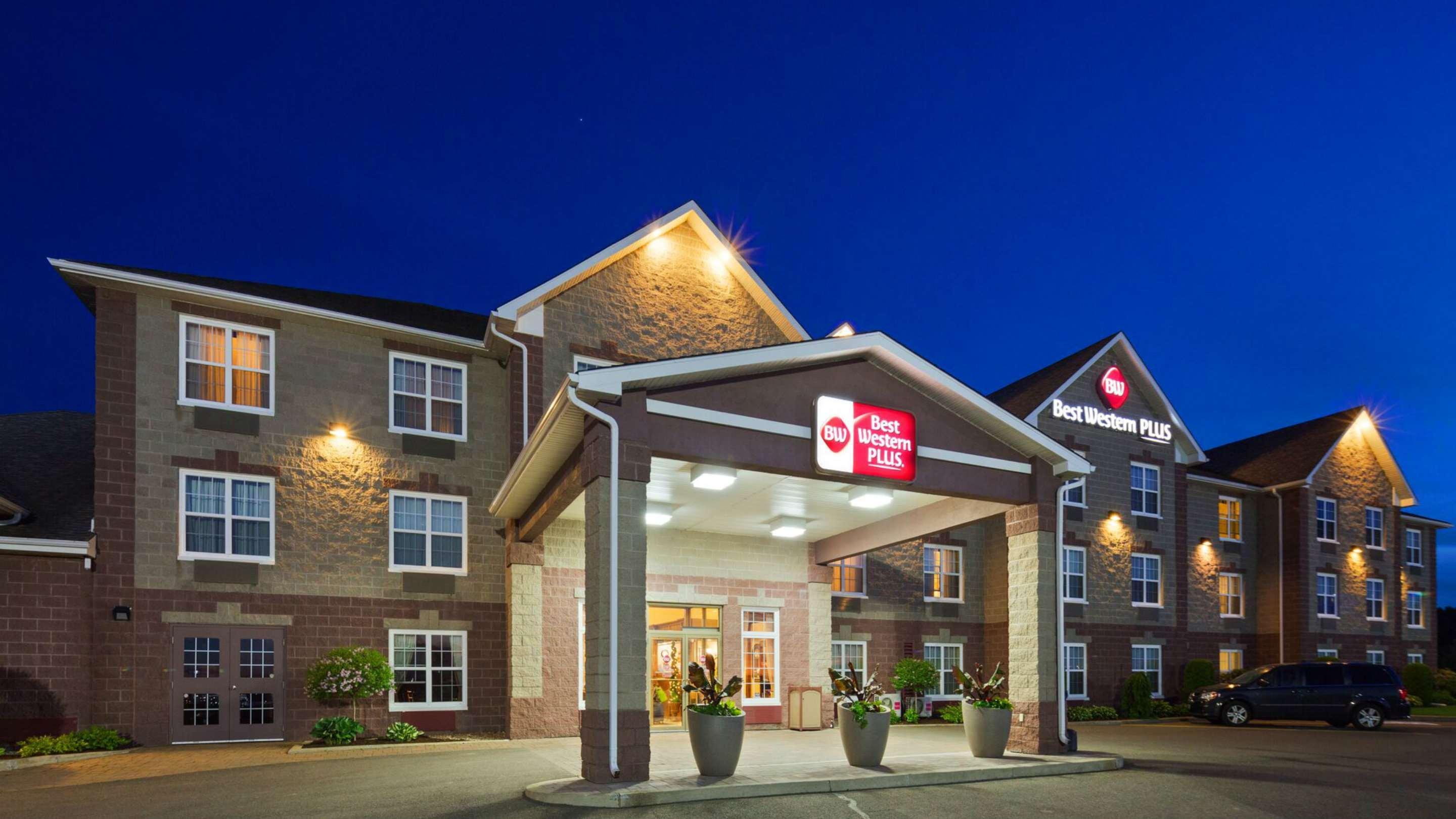 Best Western Plus Grand-Sault Hotel & Suites Exteriör bild